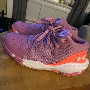 Under Armour Grade School UA Jet 21 Basketball Shoes-size 2.5Y